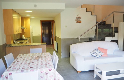 L'Escala House | Léscala house, communal swimming pool and private garden