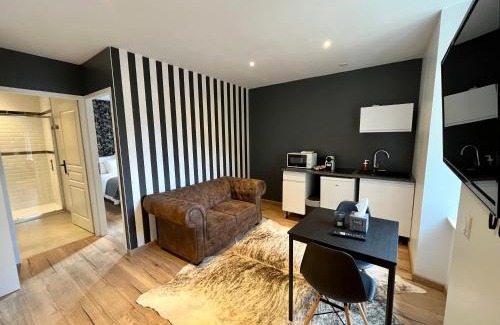 Limoges Apartment | LesCinqSuites/Le Chivas - DABNB