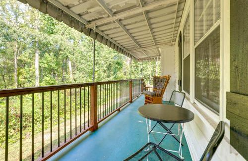 Greenville - Spartanburg House | Less Than 1 Mi to Paris Mtn State Park Retreat with Deck!