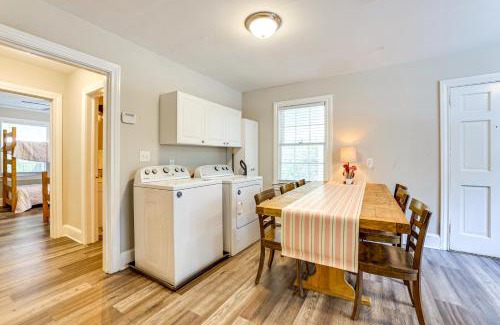 Greenville - Spartanburg House | Less Than 1 Mi to Paris Mtn State Park Retreat with Deck!