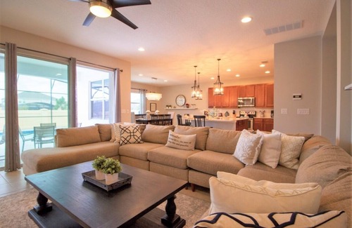 Kissimmee Resort | Less than 15 minutes to the Disney Area!