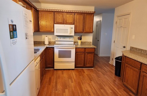 Luray House | Less than10 miles from Shenandoah National Park, Luray Caverns & Wedding Venues