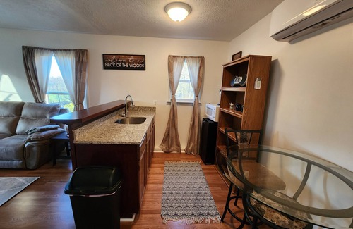 Luray House | Less than10 miles from Shenandoah National Park, Luray Caverns & Wedding Venues