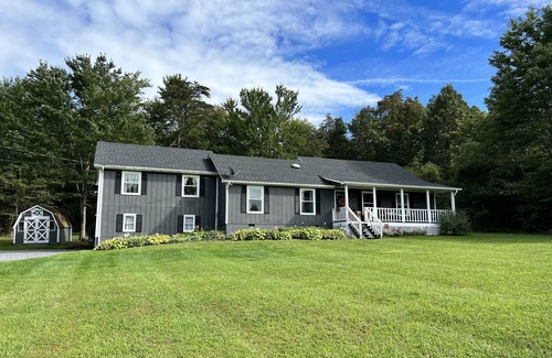 Luray House | Less than10 miles from Shenandoah National Park, Luray Caverns & Wedding Venues