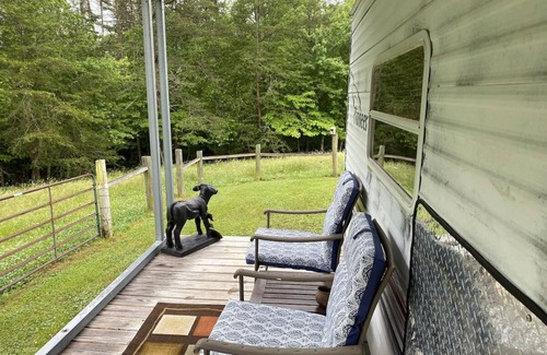 Ararat House | LET'S GO CAMPING ~ CATTLE VIEW CAMPER