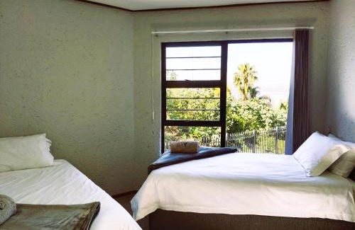 Kosmos House | Letamo View - 5 bedroom house