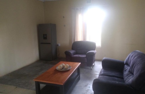Bizana Bed & Breakfast | Lethabo Bed & Breakfast Bizana