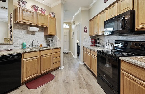 Southwood Valley House | Lettermen's Lounge ~ Aggieland Vacation Rentals