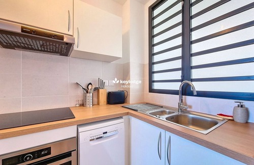 Le Portail Apartment | Leu Hamélia – New T2 with shared swimming pool – Saint-Leu