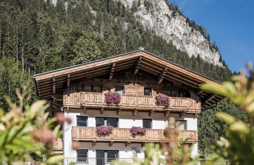 Burgstall Apartment | Leuhaus