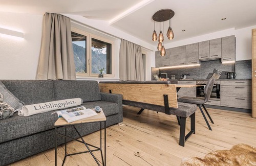 Burgstall Apartment | Leuhaus