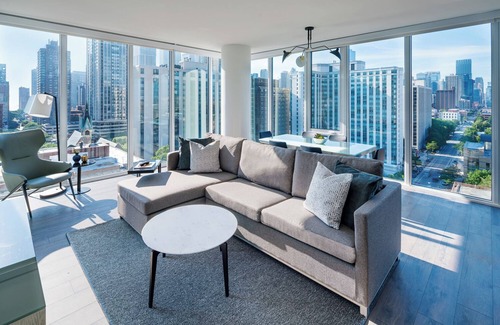 River North Hotel | Level - Old Town Luxury Two Bedroom and Two Bath Suite