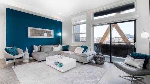 Highland House | Level-Up Elegance | Espadin LoHi