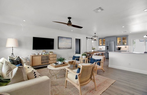 Scottsdale Estates Five House | Level up your Old Town stay- Walk to bars- 2 Kings