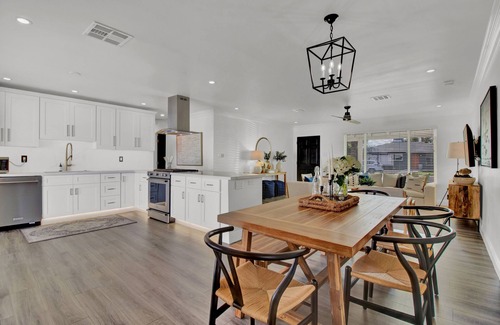 Scottsdale Estates Five House | Level up your Old Town stay- Walk to bars- 2 Kings