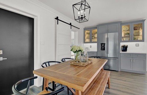 Scottsdale Estates Five House | Level up your Old Town stay- Walk to bars- 2 Kings