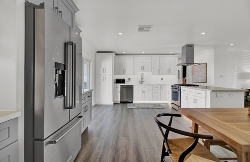 Scottsdale Estates Five House | Level up your Old Town stay- Walk to bars- 2 Kings