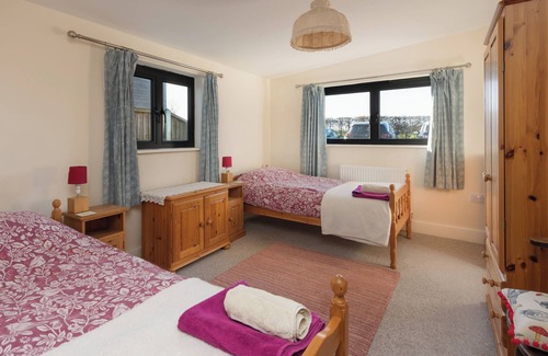 Stodmarsh Cabin | Leveret Lodge
