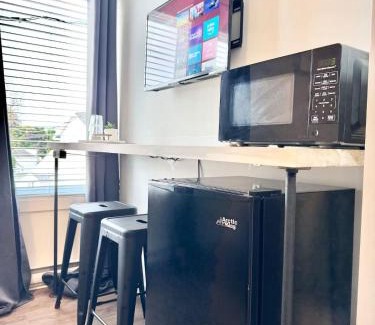 Desjardins Apartment | Levis Center New Studio #1 with AC, EV Chrger and 2 Parking spaces
