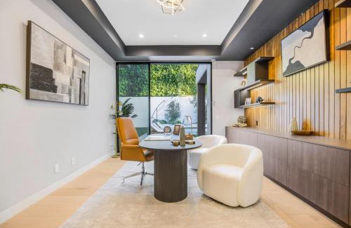 Sherman Oaks Villa | Levitt Lane