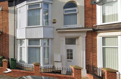 Stockton-on-Tees Apartment | Levy Nook House 1 bed apartment 5 minute walk to Stockton town centre & Free Parking
