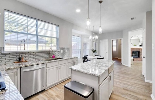 Lewisville House | Lewisville Estate - Spacious 5BR w/Game Room