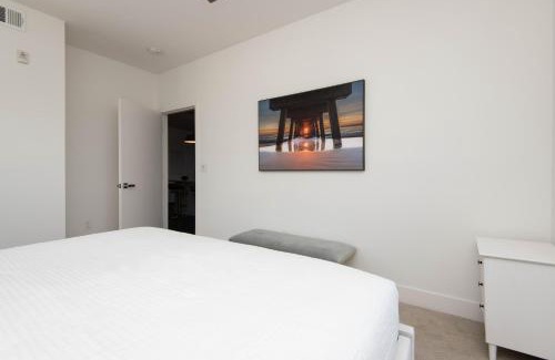 City West Apartment | Lex On Bixel Apartments