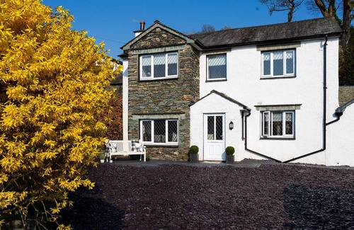 Bowness-on-Windermere Cottage | LEXINGTON HOUSE, pet friendly in Bowness-On-Windermere