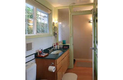 Highlands-Baywood Park Apartment | Lexington Suites