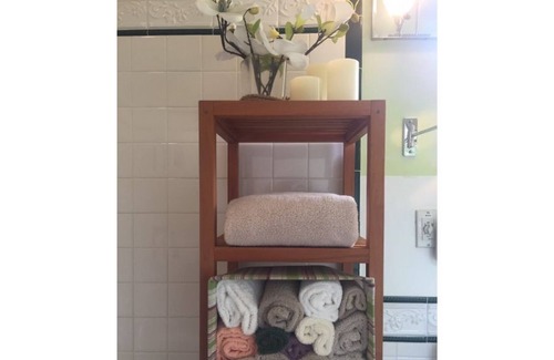 Highlands-Baywood Park Apartment | Lexington Suites
