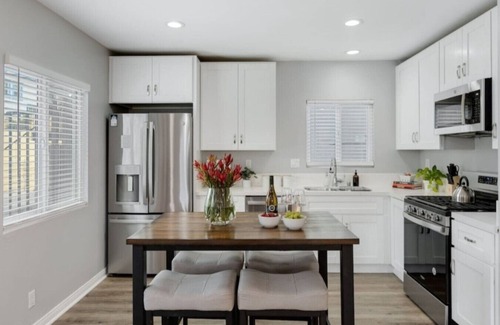 Grant Hill Villa | Leyla/Pool, Spa/Min to Downtown/Freeways/Beaches