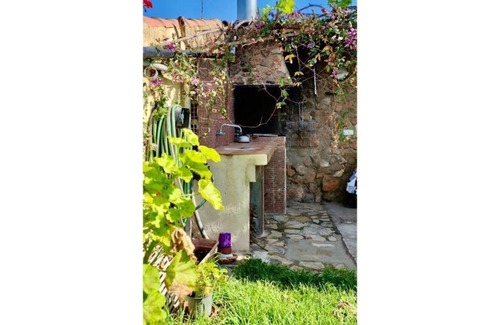 Almarda Apartment | Lezardiere House | Near beach | Large garden & BBQ