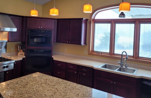 Acme House | Lg. home on golf course, 2-3 miles from TC horse shows