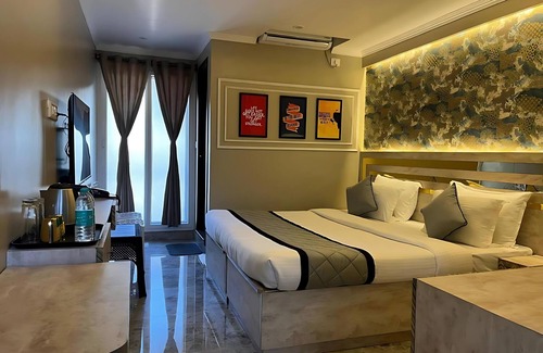 Kalyan Nagar Hotel | LG Signature Suites Kalyan Nagar