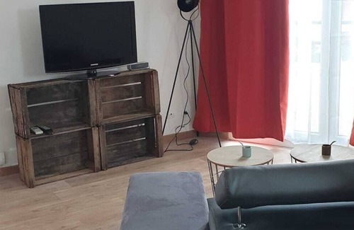 Sainte-Anne Apartment | Lhacienda cozy apartment 800m from the beaches in the heart of the 8th arrondissement