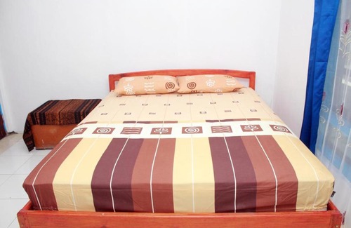 Moni House | Liahz Lodge