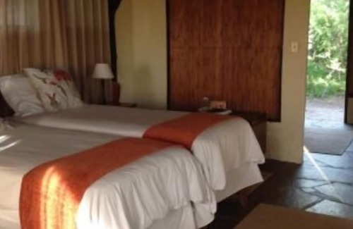 Muneambuanas Cabin | Lianshulu Bush Lodge