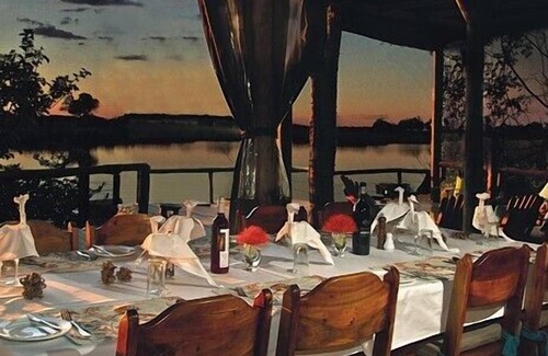 Muneambuanas Cabin | Lianshulu Bush Lodge