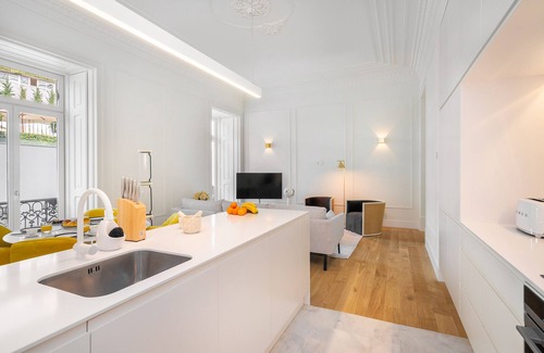 Sao Jose Apartment | Liberdade Deluxe Apartment
