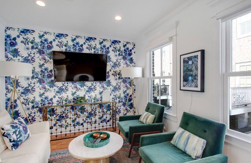 Historic District - North Apartment | Liberty Lane Carriage House With Garage Spot!