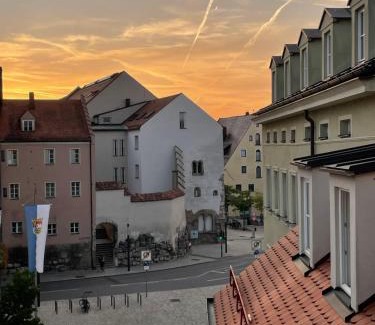 City Centre Regensburg Apartment | Liboria: Stylische Altstadtwohnung