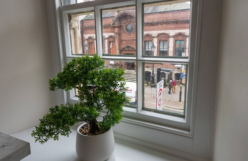 Kendal Apartment | Library View Apartment - Grade II Listed town centre apartment with parking
