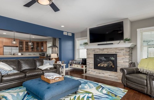Ottawa House | License to Chill | 3 Bed, 3 Bath
