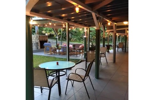 Fern Acres House | Licensed Bed and Breakfast. Sleeps 30. 8 Bedroom, 8.5 Bathroom