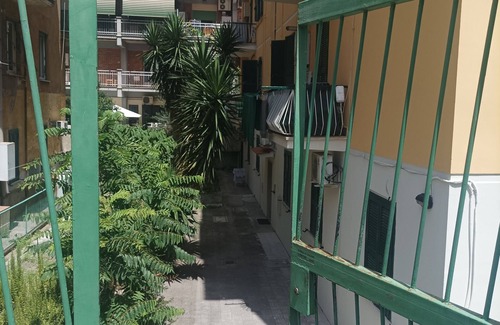 Prenestino-Centocelle House | Lichen house -
