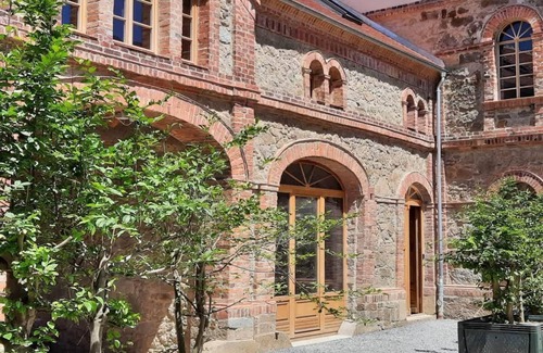 Buhlau Apartment | Lichtdurchflutetes Apartment mit Sauna & Kamin