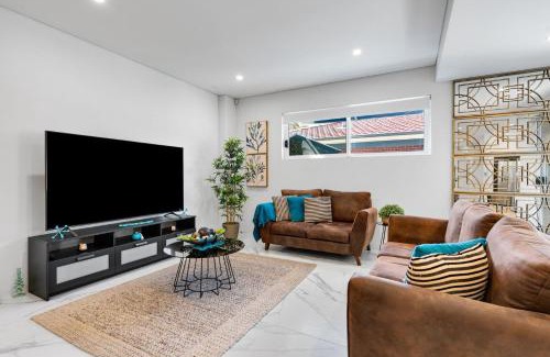 Lidcombe House | Lidcombe Luxe on Eric Spacious Stay mins to Olympic Park