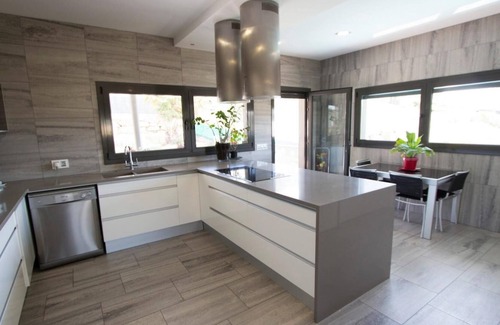 Sils Villa | Lidia Sils Les Comes Ref 561.129 Modern villa in S