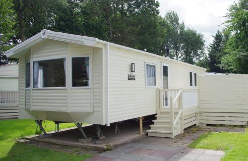 Prestatyn Resort | Lido Beach