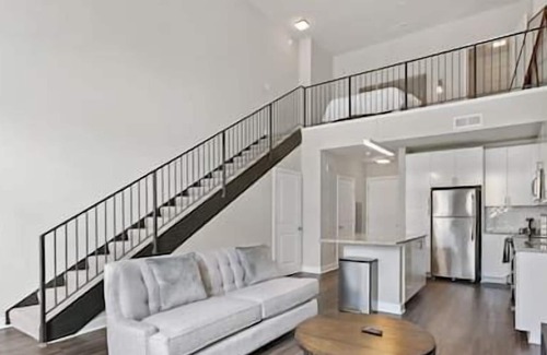 Tysons Apartment | Life at The Top | Luxury | Loft | Pool | Lifestyle
